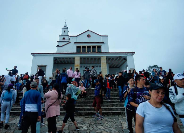 El cerro Monserrate, es uno de los más visitados en Bogotá. FOTO: Colprensa
