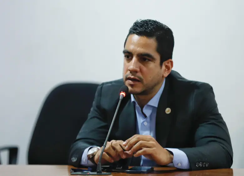 El senador del Pacto Histórico e Independientes, Álex Flórez Hernández. FOTO: Colprensa - Camila Díaz