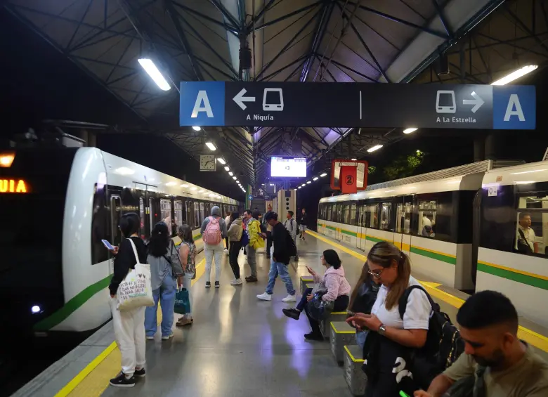 El viernes 31 de julio las líneas A (Niquía – La Estrella) y B (San Antonio – San Javier) extenderán su operación comercial. Foto: Cortesía