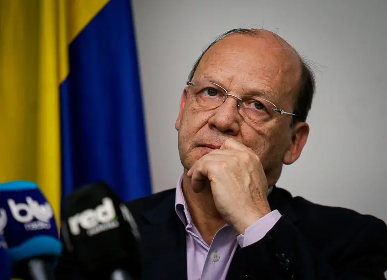 Germán Ávila, ministro de Hacienda, presentó el nuevo impuesto al patrimonio en el consejo de ministros en Cartagena. FOTO COLPRENSA