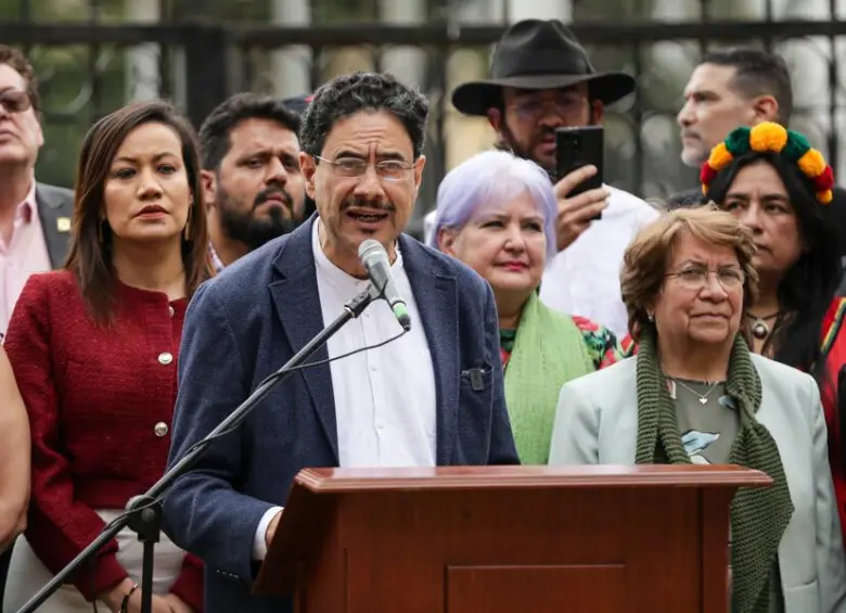 Iván Cepeda encabeza la intención de voto en la encuesta Invamer de noviembre de 2025. FOTO: COLPRENSA