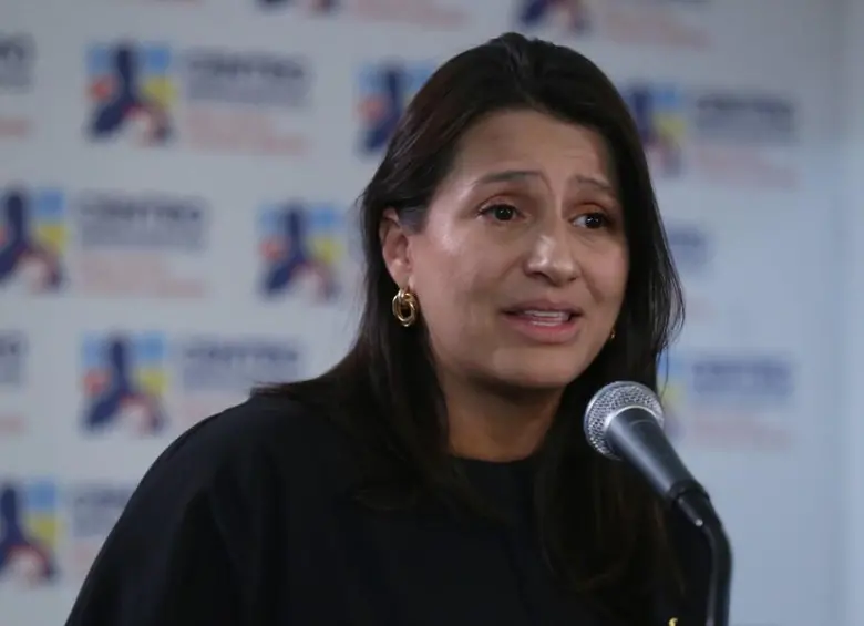 Paola Holguín, senadora y precandidata presidencial del Centro Democrático, critica la inacción de los organismos de control y pide un replanteamiento de la seguridad nacional. FOTO: COLPRENSA