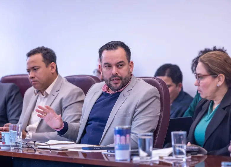 El Gobierno Nacional, a través del ministro de Minas y Energía, Edwin Palma, socializó con el sector gas las 20 medidas para garantizar la seguridad energética. Foto: MinEnergía