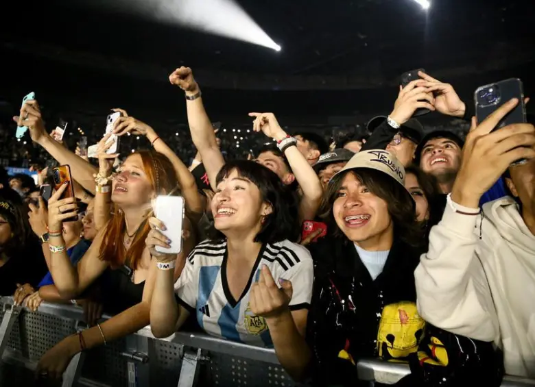 Fans en el Movistar Arena de la capital. FOTO: Colprensa.