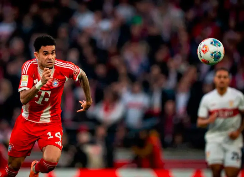 Luis Díaz volvió a ser de los más destacados de su equipo en la victoria 5-0 en la Bundesliga. FOTO @FCBayernEN