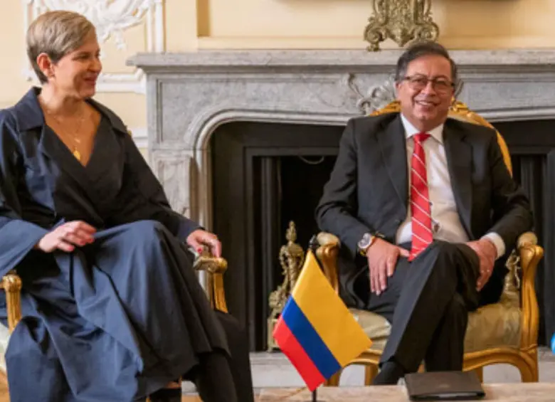 Denuncian a Petro por presunta falsedad en documento: dijo que Verónica Alcocer era su esposa y luego que están separados