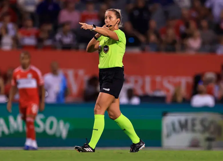 Ellas también mandan: conozca las mujeres que hacen historia en el fútbol masculino