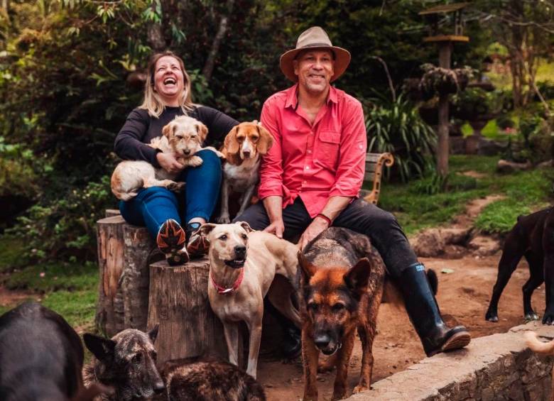 Una vida al servicio de los animales: Corporación Dejando Huella