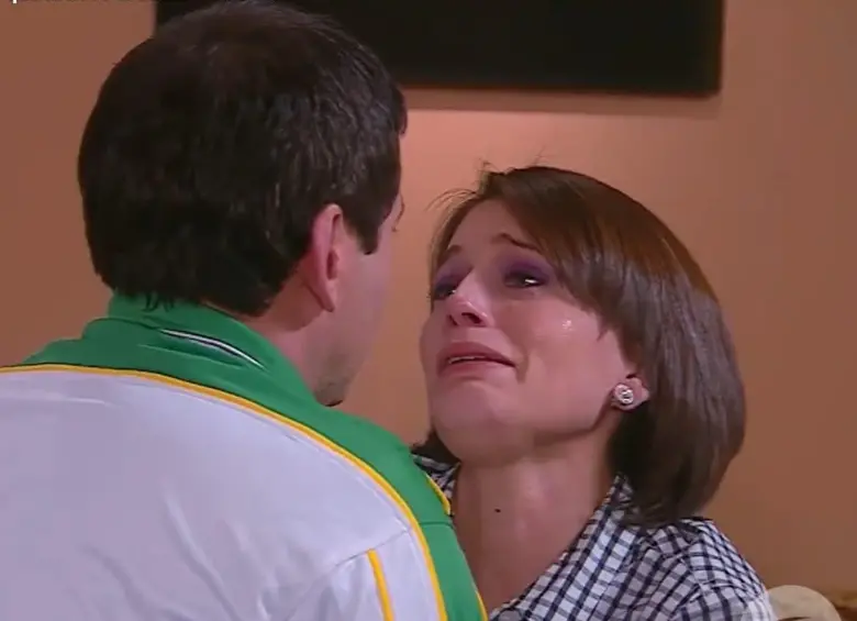 Paola Díaz, de la telenovela Vecinos, se define abiertamente como “bruja”. FOTO: Captura de video 