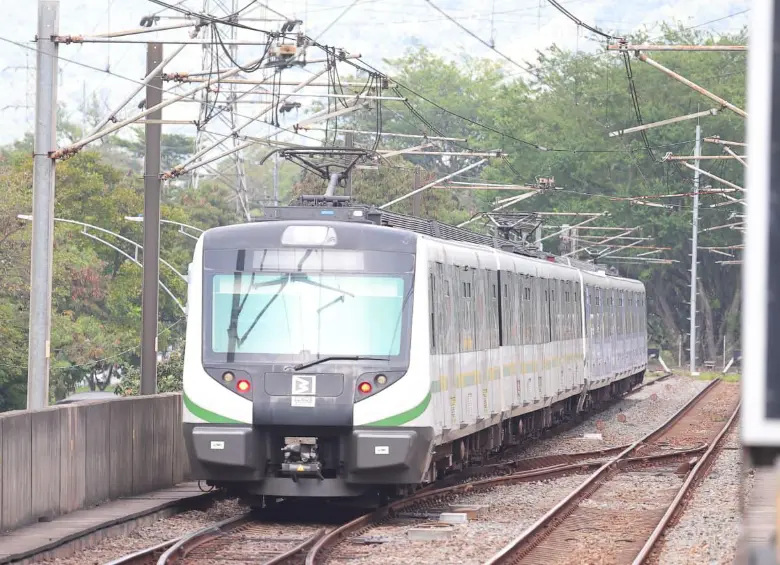 Con más de 30 años de operación y más de 1,1 millones de pasajeros movilizados cada día a través de sus 12 líneas integradas, el Metro de Medellín consolida con esta incursión bursátil su liderazgo en transporte limpio y finanzas sostenibles en América Latina. Foto: Cortesía