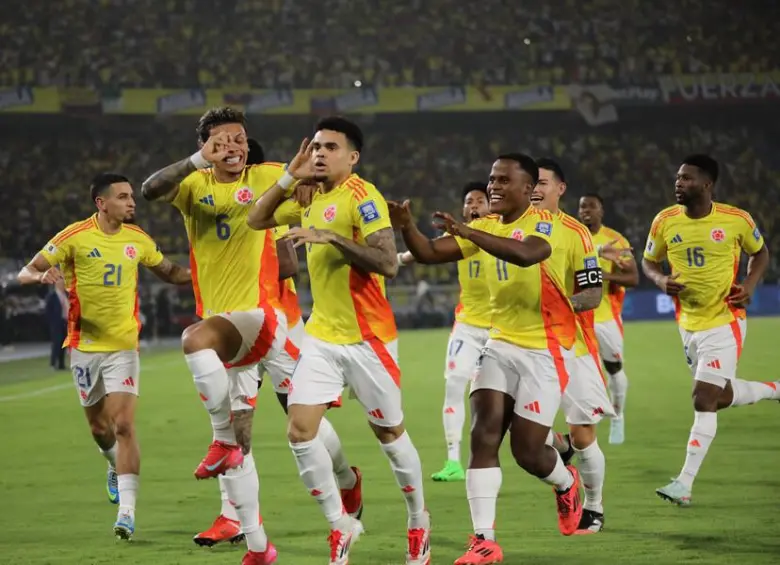 Si quiere vivir el Mundial 2026 desde la tribuna, el camino arranca creando su FIFA ID, inscribiéndose en los sorteos y preparando su bolsillo. Los boletos más baratos arrancan en 60 dólares, pero la fiesta del fútbol no tiene precio. FOTO: Colprensa.