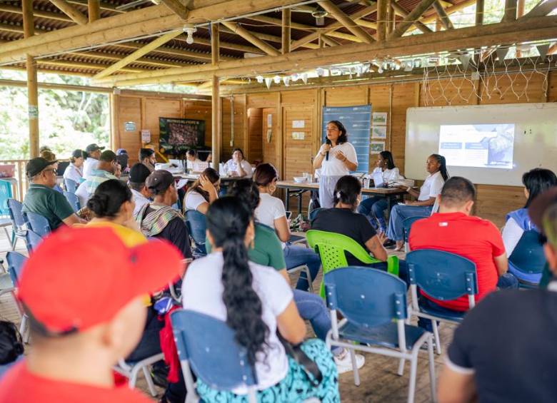 Jornada de entrega de certificados de amnistía. FOTO: CORTESÍA JEP