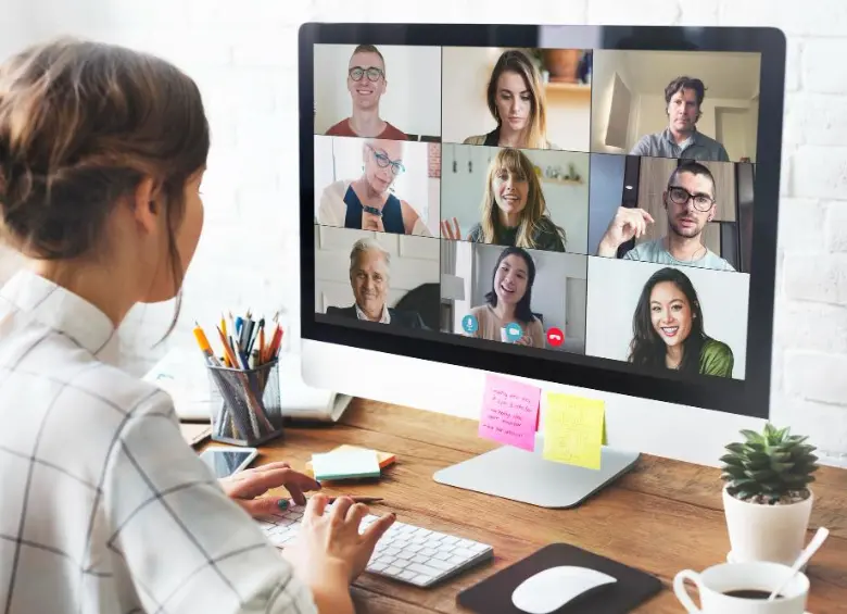 El Consejo de Estado consideró válidos los acuerdos entre empleadores y trabajadores sobre pagos de conectividad y uso de equipos personales en modalidades de teletrabajo. FOTO: Magnific.