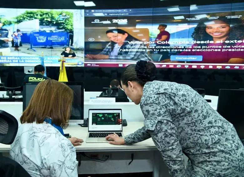 Desde el Ministerio se mantiene el monitoreo de las elecciones. FOTO: MIntic. 