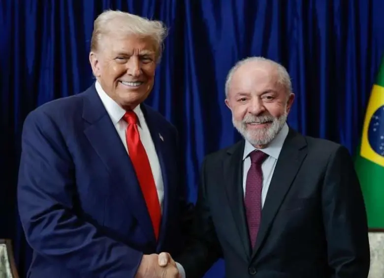 Donald Trump y Luiz Inácio Lula da Silva se reunieron para llegar a acuerdos sobre los aranceles y América Latina. FOTO: Tomada de X @LulaOficial 