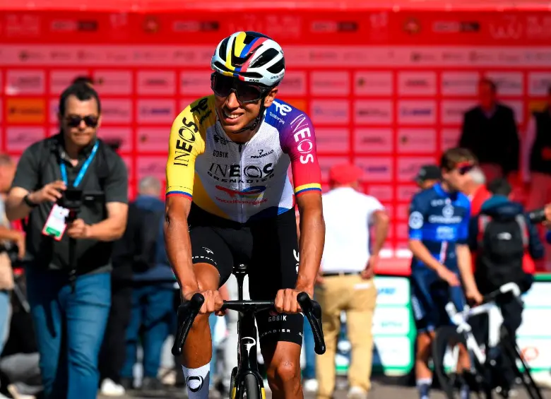 El colombiano Egan Bernal dejó inscrito su nombre entre los campeones del Tour. FOTO GETTY