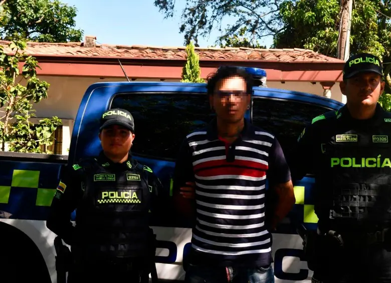 Este es alias “Guaza”, capturado por la Policía Metropolitana por homicidio agravado. FOTO: Alcaldía de Medellín