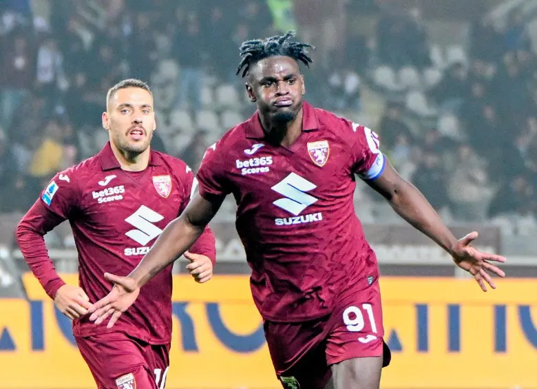 Duván Zapata fue el capitán del Torino y respondió a la confianza con gol. FOTO @TorinoFC_1906
