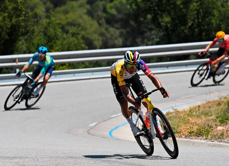 Egan Bernal ya ganó el Tour en 2019. Ahora busca un triunfo de etapa y ya está entre los diez mejores de la presente edición. FOTO GETTY