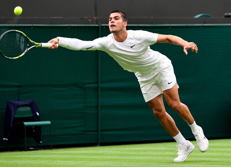 Carlos Alcaraz es actualmente el número 7 del ranking mundial del tenis. FOTO: EFE