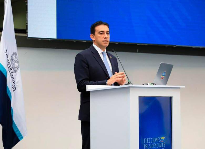 Alexander Vega dio a conocer el balance de las votaciones del pasado domingo en la primera vuelta de elecciones. FOTO@REGISTRADURÍA