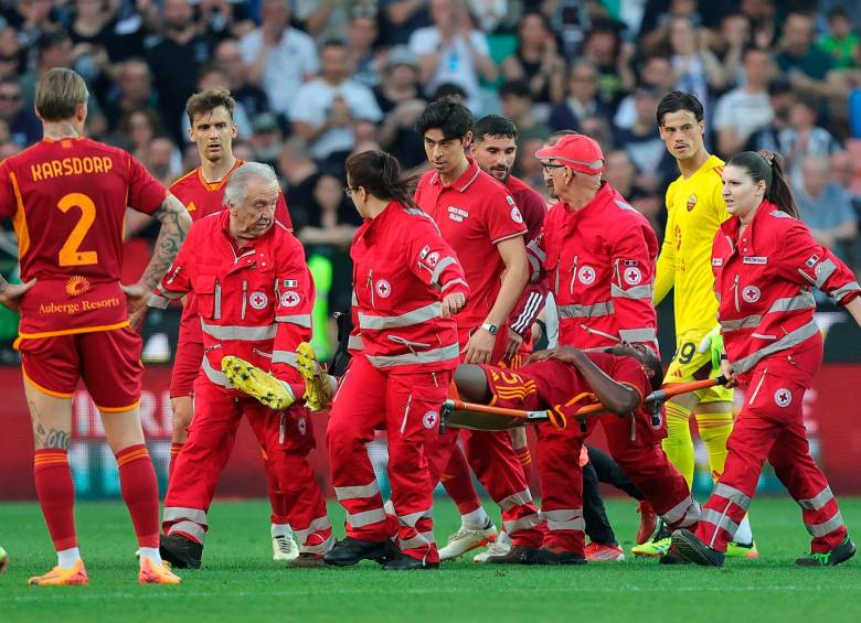 Video ¿fue Un Infarto Partido Entre Roma Y Udinese Se Suspendió Tras