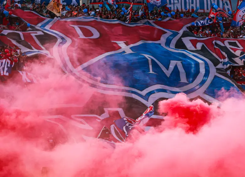 El cuadro rojo tiene una de las mejores hinchadas del fútbol profesional colombiano. Sin importar que desde hace nueve años no son campeones, suelen acompañar en el Atanasio Girardot. FOTO Manuel Saldarriaga