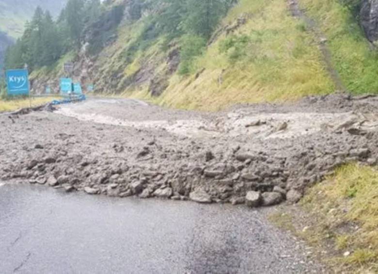 Así estaban las calles en aquella granizada que obligó a neutralizar la etapa 19 del Tour de Francia en el 2019. Foto: redes sociales