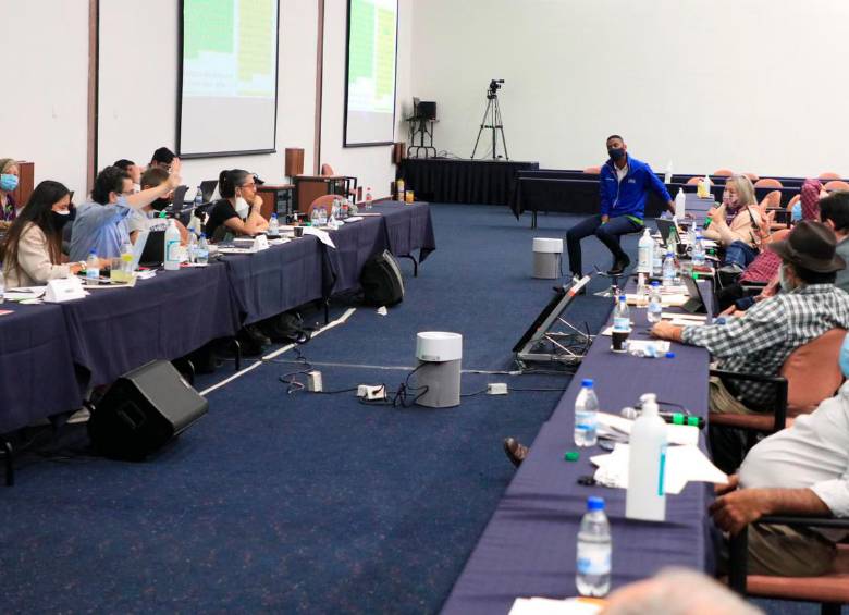 Hasta el momento solo se ha construido un documento con “puntos de encuentro” entre las dos delegaciones. FOTO: @ComisionadoPaz