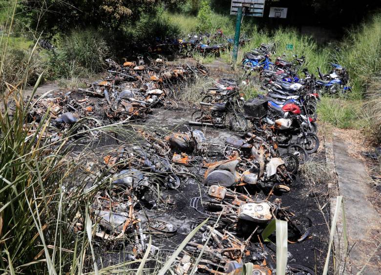 Las autoridades anunciaron que buscarán a los responsables de la quema de los 84 vehículos. Foto: Jaime Pérez