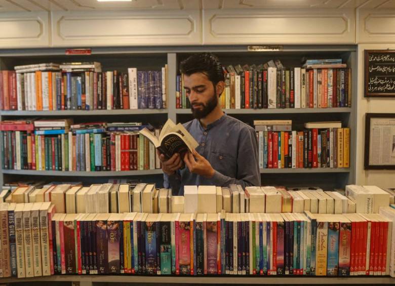 Conozca una selección de los mejores escritores que representan a las letras indias, disponibles en español o reconocidos por su influencia universal. FOTO AFP