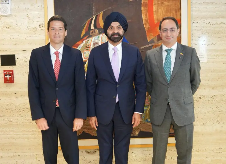 José Manuel Restrepo se reunió en Washington con el presidente del Banco Mundial, Ajay Banga, y directivos del FMI como parte de la agenda internacional del gobierno electo. FOTOS CORTESÍA