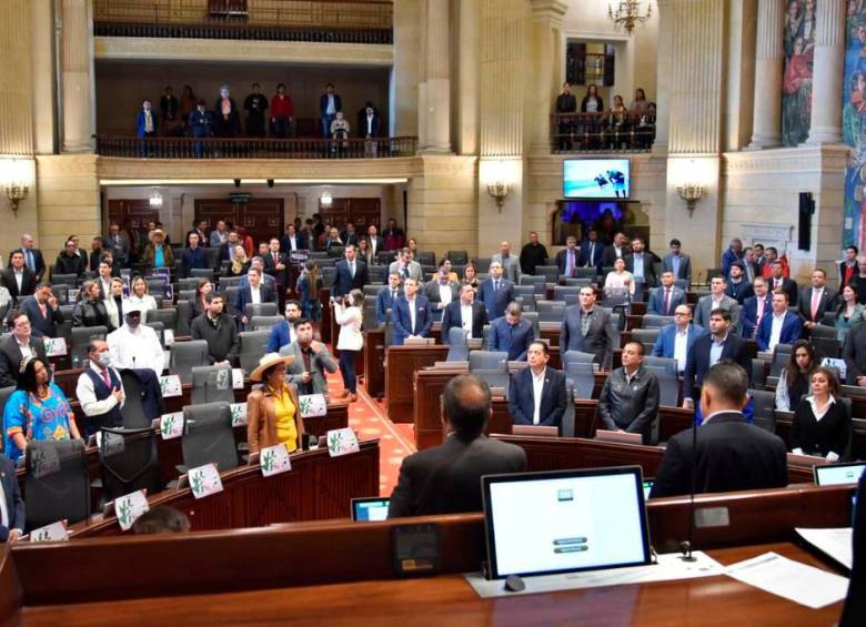 Andrés Calle, presidente de la Cámara de Representantes, decidió levantar la sesión. FOTO CORTESÍA 