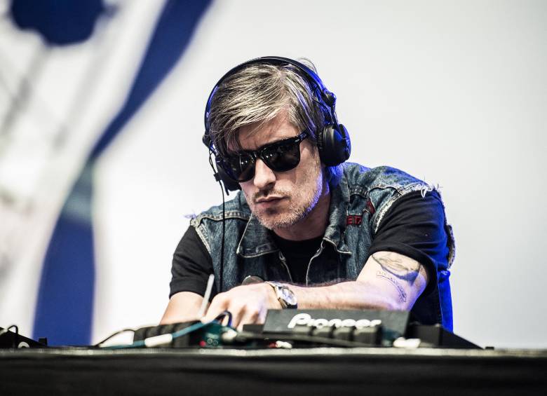 Kavinsky, cuyo nombre real era Vincent Belorgey, se convirtió en una figura central de la música electrónica francesa gracias a Nightcall, canción que forma parte de la banda sonora de Drive y que interpretó en la clausura de los Juegos Olímpicos de París 2024. FOTO Getty Images