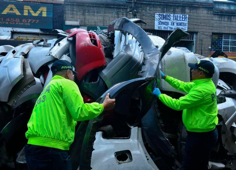 Las autopartes fueron incautadas porque no fue comprobado que su procedencia fuera lícita. FOTO: MEVAL