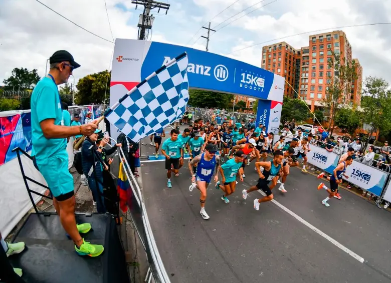 La edición 15 de la Allianz 15K contó con la presencia de más de 10.000 participantes. FOTO Cortesía Allianz 15K Bogotá 