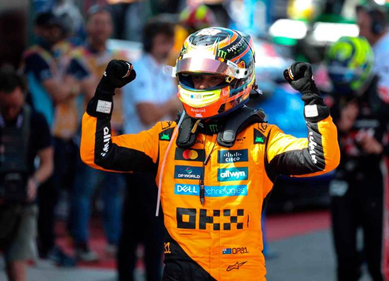 El australiano Oscar Piastri celebra su victoria en el Gran Premio de España, en la Fórmula Uno. FOTO GETTY
