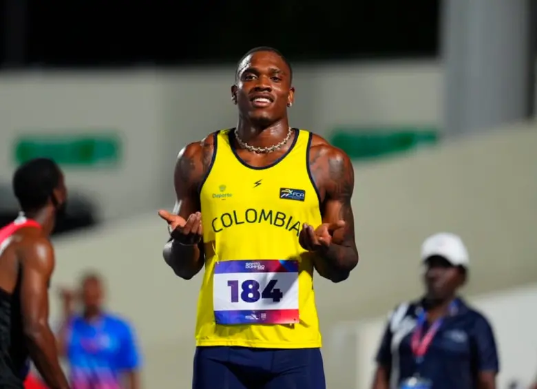 Ronal Longa, primer atleta colombiano que conquista presea de oro, en 100 metros planos, en los Centroamericanos. FOTO: 