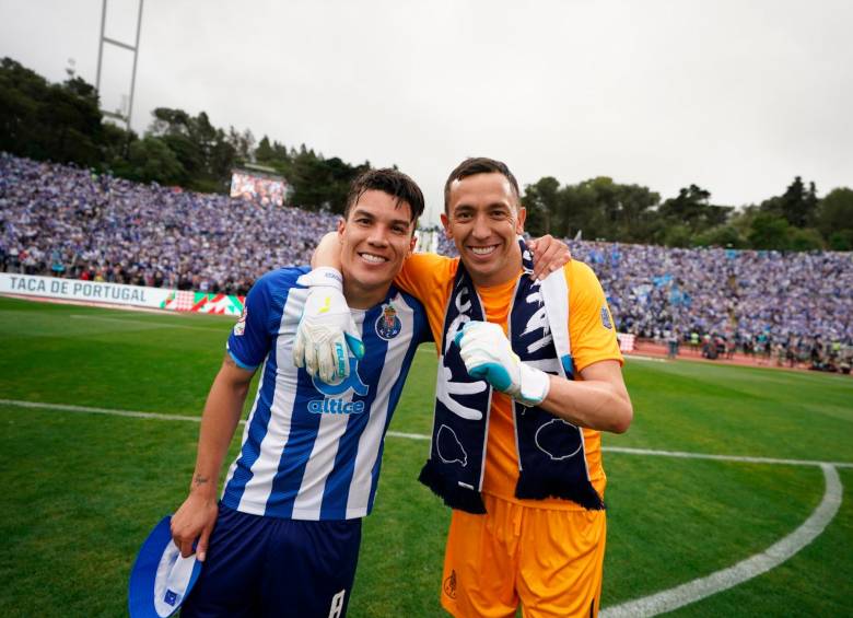 El antioqueño Mateus Uribe en la celebración del título de la Copa de Portugal. FOTO TOMADA @PORTO