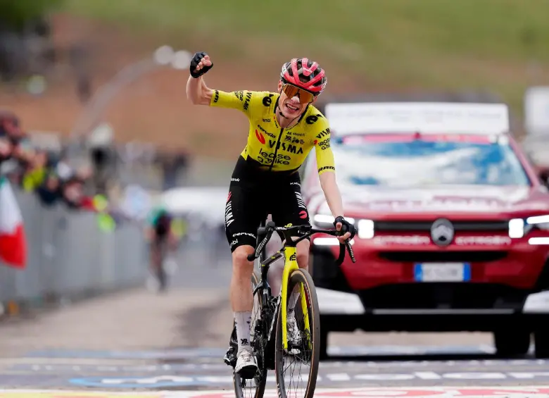Jonas Vingegaard logró este viernes su triunfo 49 como ciclista profesional. FOTO X-GIRO DE ITALIA