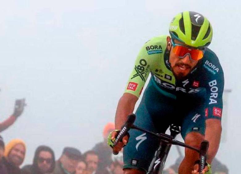 Daniel Martínez, el mejor ciclista colombiano del momento. FOTO AFP