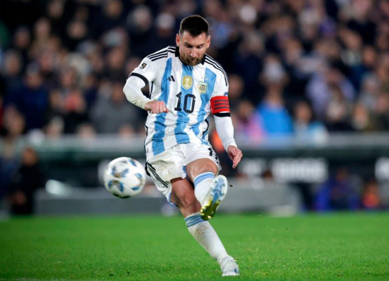 Lionel Messi le dio la victoria a Argentina en el arranque de las eliminatorias, en casa ante Ecuador. FOTO TOMADA @ARGENTINA