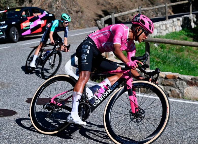 Juan Felipe Rodríguez, durante su primera Vuelta a España. El cundinamarqués, de 22 años, ha sorprendido por su trabajo al servicio de Richard Carapaz. FOTO GETTY