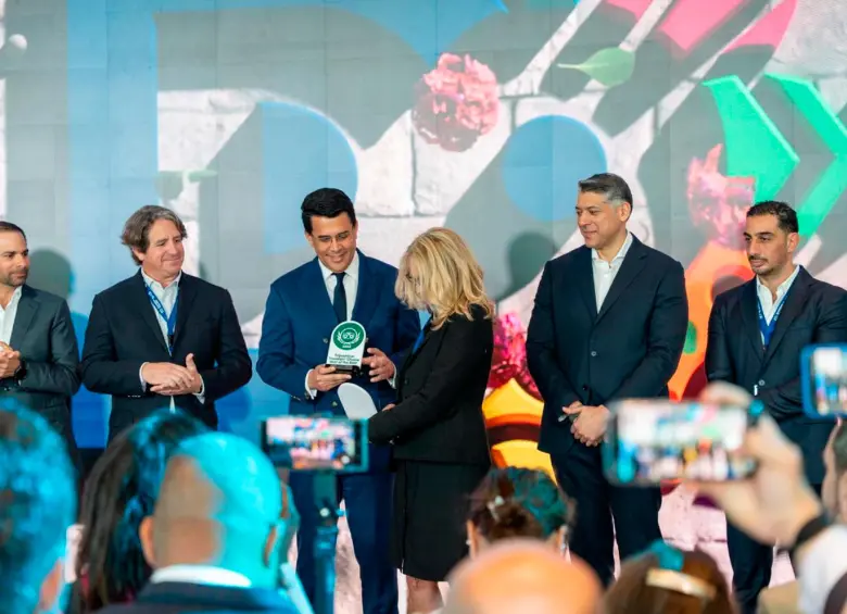 El ministro de Turismo, David Collado, fue reconocido por el crecimiento sostenido del turismo en República Dominicana en los últimos cinco años. FOTO CORTESÍA MINISTERIO DE TURISMO REPÚBLICA DOMINICANA