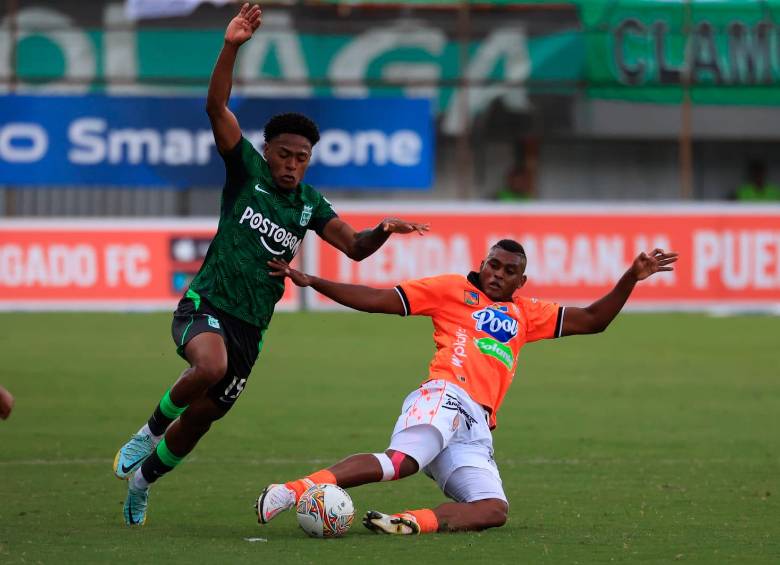 Envigado y Atlético Nacional empataron sin goles en el duelo disputado en el Polideportivo Sur. FOTO MANUEL SALDARRIAGA