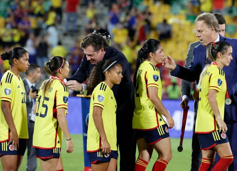 Las jugadoras de la Selección Colombia durante la premiación tras la final de la Copa América. FOTO EFE