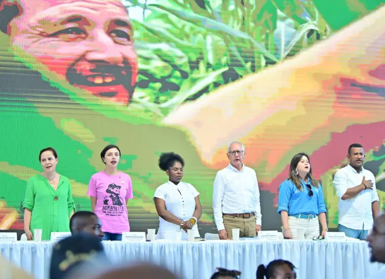 Aunque no asistió al evento este lunes, el jefe de Estado ha publicado más de 25 mensaje en la red social X en menos de 5 horas. Foto: Ministerio de Vivienda