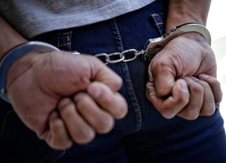 El detenido estaría implicado en homicidio, microtráfico y extorsión. FOTO: 