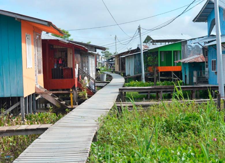 Así se ven las calles de Riosucio, Chocó: vacías. El miedo ha ido calando en los habitantes que prefieren encerrarse temprano. FOTO: Cortesía