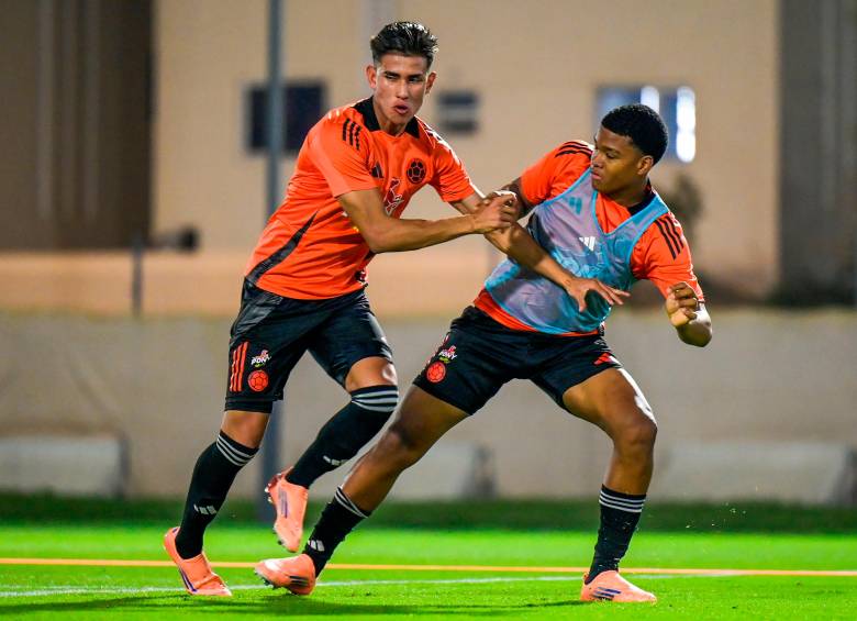 Los futbolistas de la Selección han tenido jornadas intensas de trabajo, corriendo detalles de cara al juego contra los coreano. FOTO: @FCF